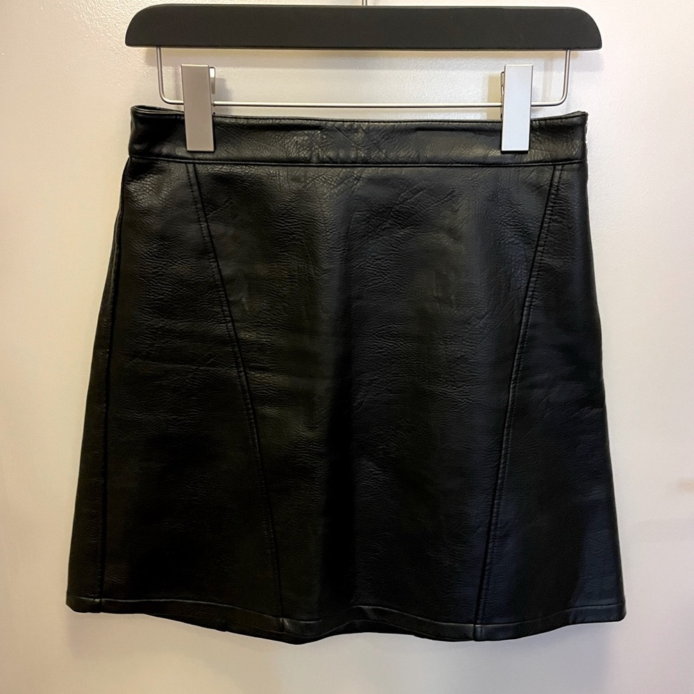 Vegan black leather miniskirt. Zara size small